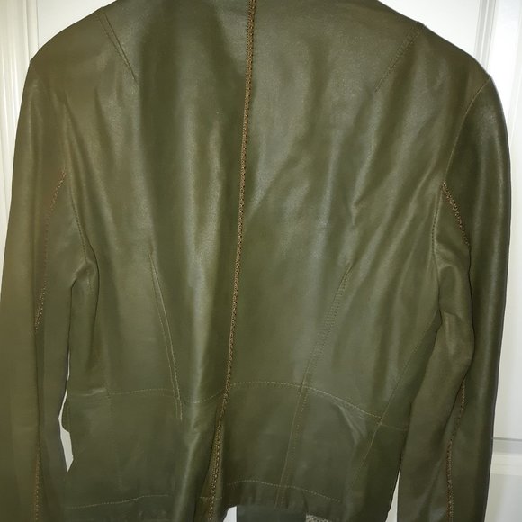 Leather jacket - Picture 2 of 5